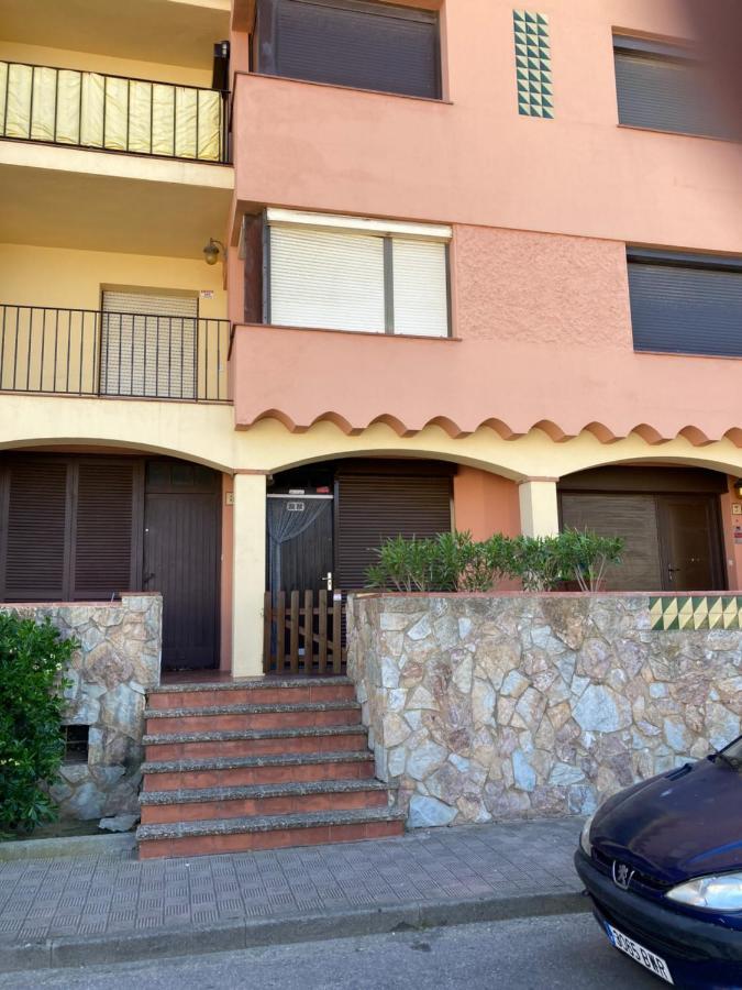 Tres Bel Appartement Entierement Renove Empuriabrava Exterior photo