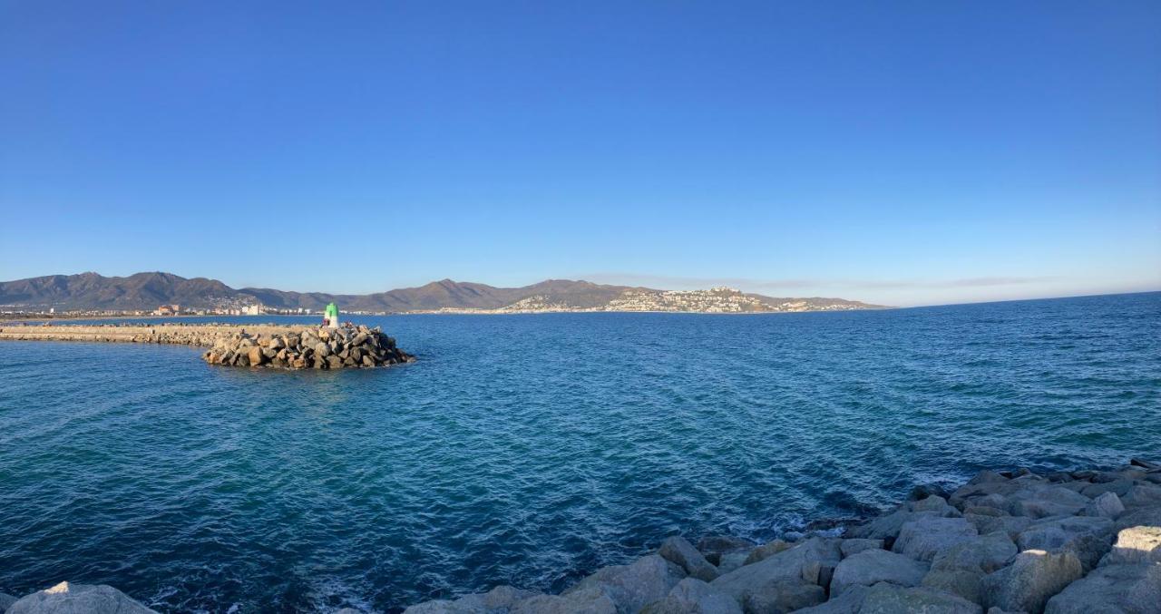 Tres Bel Appartement Entierement Renove Empuriabrava Exterior photo